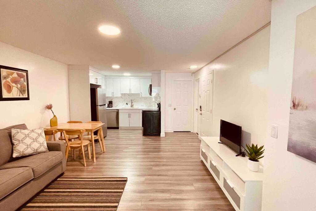 Apartamento Unit #201 Cozy Mountain View 1Br In Dt Canmore Exterior foto